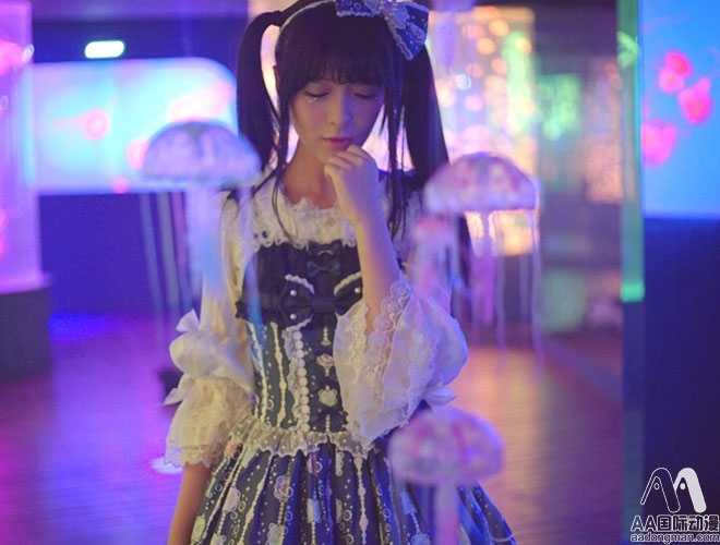 徐嬌玩Cosplay 彰顯御姐氣質(zhì)_2