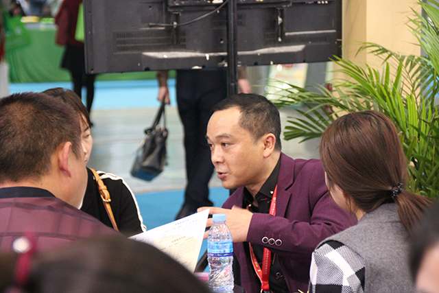 祛斑加盟祛痘加盟哪里找？請(qǐng)來(lái)第45屆中國(guó)（廣州）國(guó)際美博會(huì)，這里有你想要的所有項(xiàng)目（圖）_6