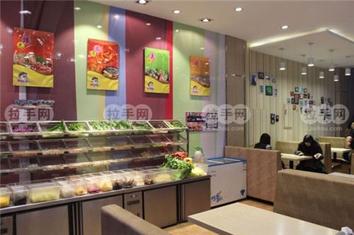 河北 自選麻辣燙加盟 麻辣燙小吃車多少錢（圖）_6