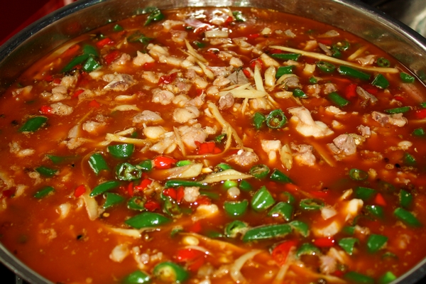 自貢鮮鍋兔加盟項目詩仙兔好不好?讓您數(shù)錢數(shù)到手抽筋的好項目_1