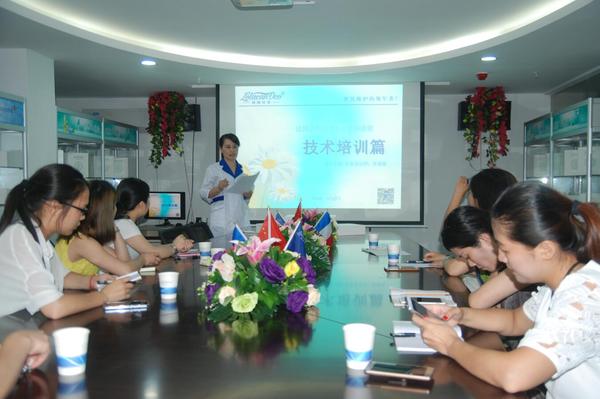 “抓培訓，重實操”洛納丹蒂專業(yè)祛斑加盟商學習持續(xù)升溫（圖）_2