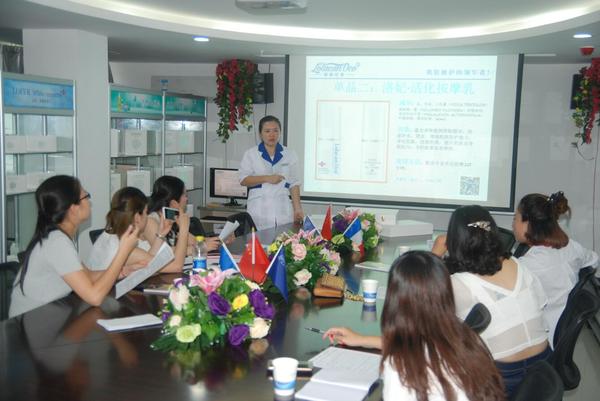“抓培訓，重實操”洛納丹蒂專業(yè)祛斑加盟商學習持續(xù)升溫（圖）_3