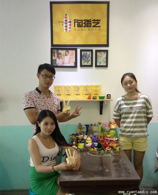 陶藝DIY周玉龍店長的加盟店總部培訓(xùn)結(jié)束（圖）_3