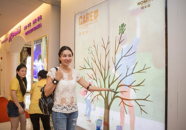 一個(gè)月銷量翻倍，這個(gè)新來的美女店長(zhǎng)是如何做到的_1