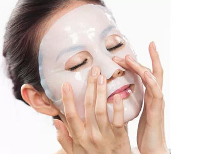 敷面膜有刺痛感是怎么回事?面膜OEM廠家為你解疑（圖）_1