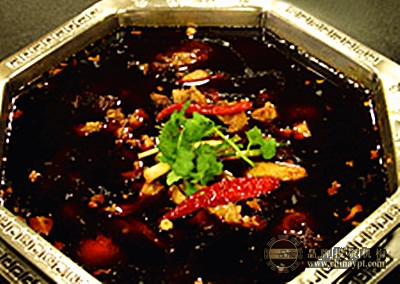 中國(guó)十大火鍋加盟店首屈一指詩(shī)仙兔兔肉火鍋店—— 小火鍋加盟就找詩(shī)仙兔_2