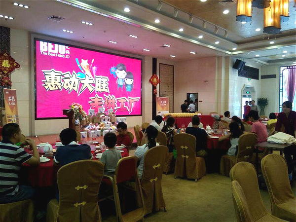 億尚家居“惠動(dòng)大旺、走進(jìn)工廠”總裁簽售會(huì)（圖）_5