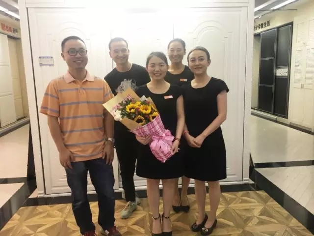 超越自我 突破極限 依威衣柜七月直營店銷售PK賽（圖）_2