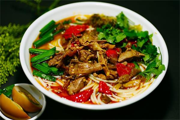 米線加盟，口福們指導(dǎo)開店（圖）_1