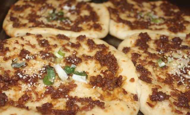 掉渣餅學(xué)習(xí)配方技術(shù)，加盟土家掉渣餅店學(xué)習(xí)掉渣餅醬料（圖）_1