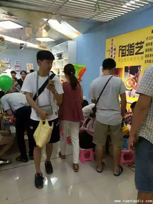 邱美娟陶指藝DIY陶藝加盟店精彩六一活動現(xiàn)場（圖）_6