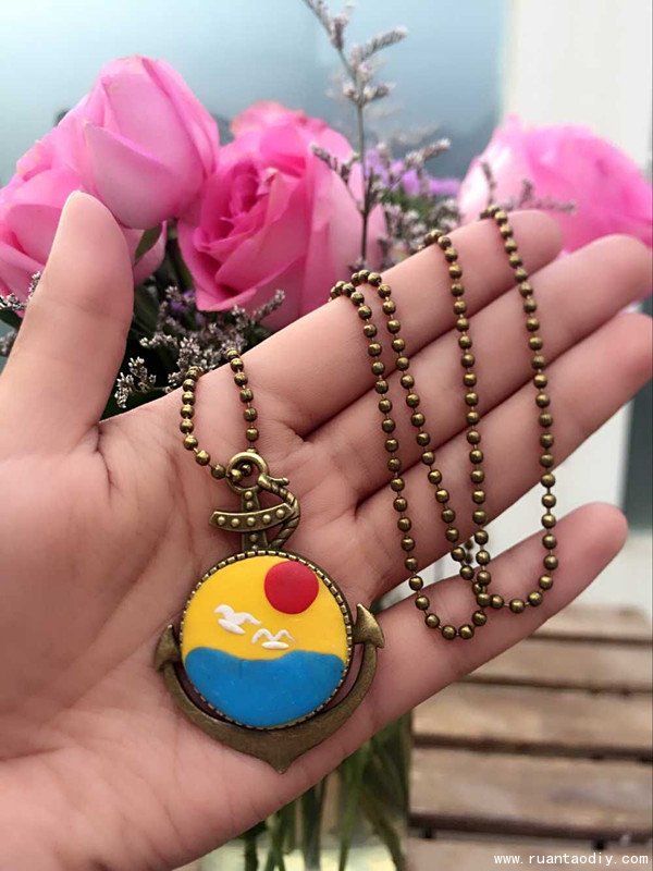 創(chuàng)意陶指藝DIY項(xiàng)目加盟國慶復(fù)古軟陶吊墜新品上市（圖）_1