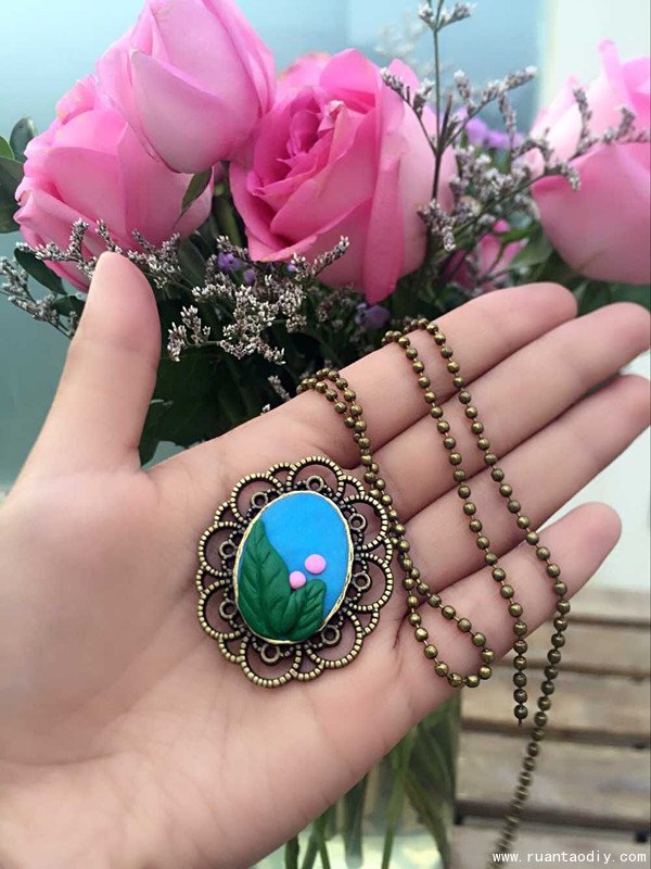 創(chuàng)意陶指藝DIY項(xiàng)目加盟國慶復(fù)古軟陶吊墜新品上市（圖）_3