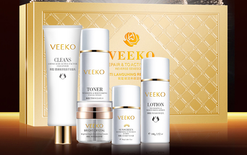 化妝品OEM廠家教你選購化妝品，做到護(hù)膚安全（圖）_2