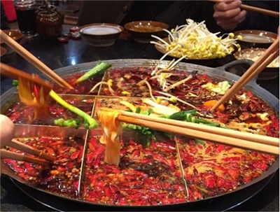 重慶老火鍋加盟店怎樣選擇品牌_1