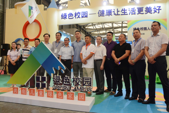 上海壁材展藍(lán)天豚硅藻泥首戰(zhàn)告捷，簽約加盟商突破30家（圖）_11