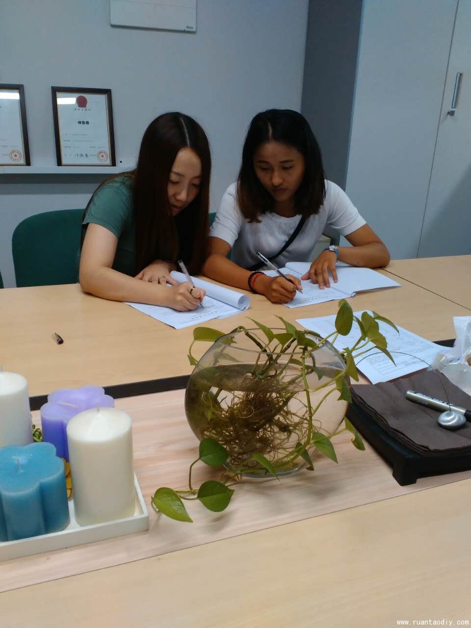 劉小琴店長(zhǎng)正式簽約DIY創(chuàng)業(yè)項(xiàng)目手工陶藝陶指藝（圖）_1