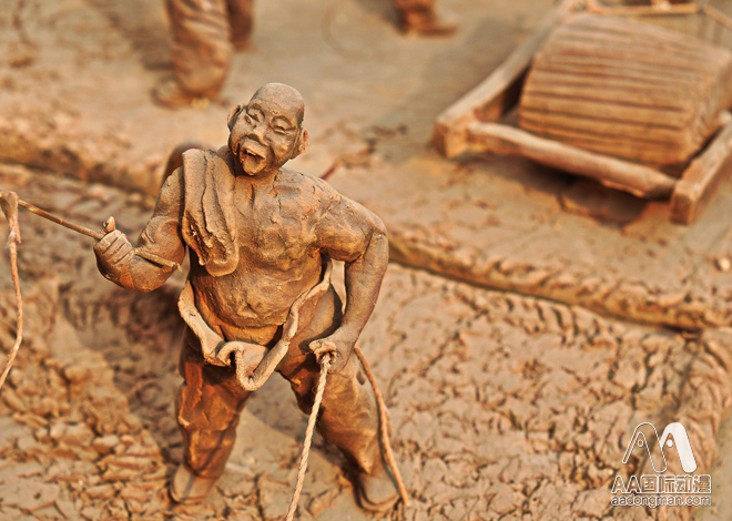 退休老人DIY泥人重現(xiàn)上一輩人日常生活_4