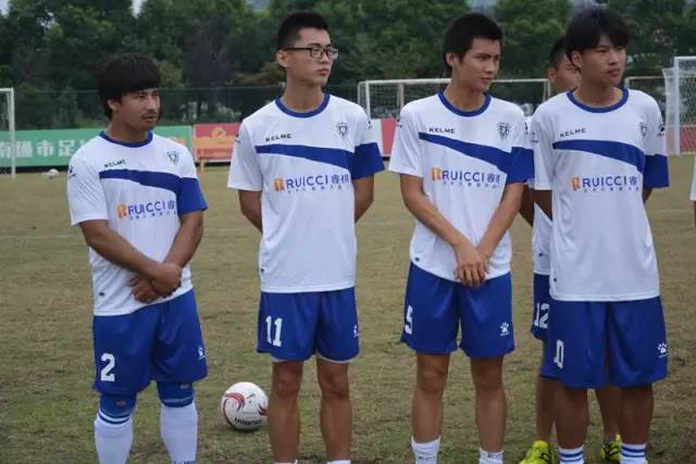 南通第十五屆足球挑戰(zhàn)賽—— 睿祺無鎖孔智能防盜門第一支足球隊(圖)_3