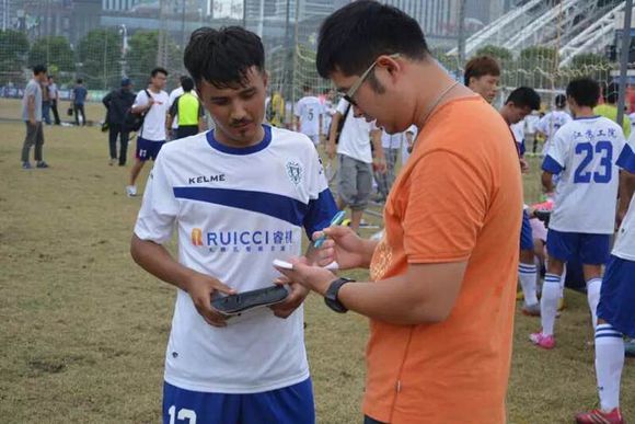 南通第十五屆足球挑戰(zhàn)賽—— 睿祺無鎖孔智能防盜門第一支足球隊(圖)_8