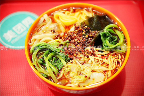 成都全國十大麻辣燙加盟店 龍門煮3天學會（圖）_2