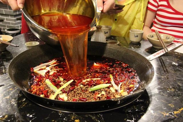 重慶老火鍋加盟將給創(chuàng)業(yè)者帶來哪些優(yōu)勢（圖）_1