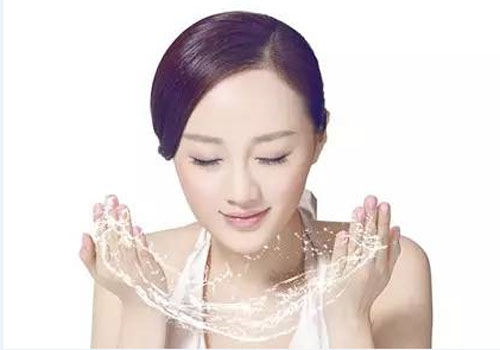 化妝品OEM:夏天需不需要搽保濕產(chǎn)品？（圖）_1