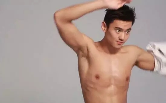 這個夏天最火的小鮮肉來意冰客上直播啦~~~_5