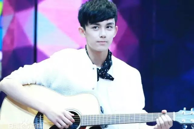 這個夏天最火的小鮮肉來意冰客上直播啦~~~_6