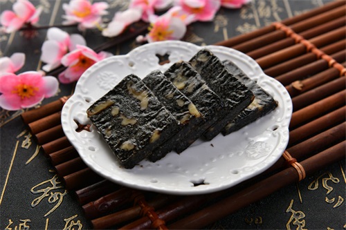 微商做什么產(chǎn)品？選擇潤(rùn)歆堂阿膠糕不會(huì)錯(cuò)（圖）_1