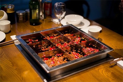 哪家重慶老火鍋加盟好_1