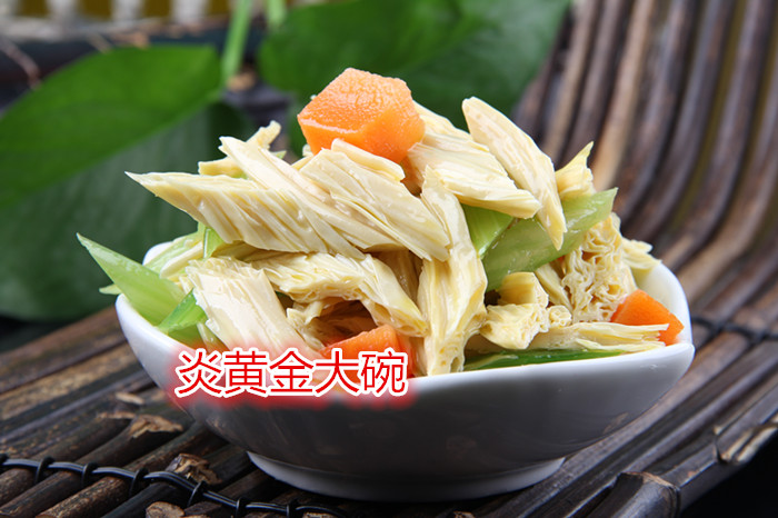 蘭州正宗拉面加盟（首選）蘭州炎黃金大碗牛肉面加盟 現(xiàn)在，市面上的品牌牛肉面加盟商有很多，不光是蘭州本土的甚至北京等地也有品牌牛肉面加盟商。是不是隨便加盟哪個品牌（圖）_3