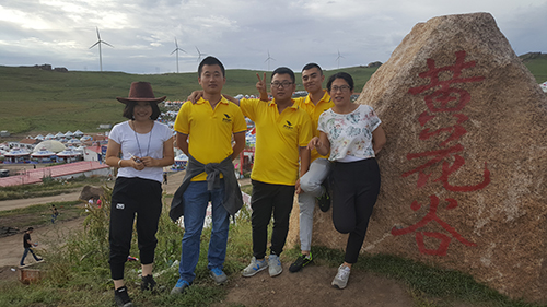 風(fēng)光地產(chǎn)呼和浩特區(qū)域公司團隊?wèi)敉饴糜危▓D）_3