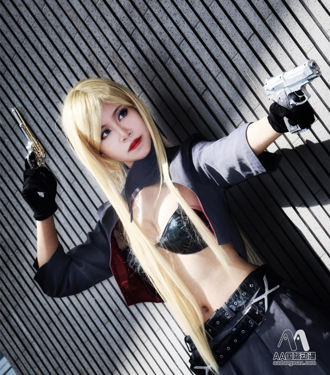 史詩(shī)級(jí)COS賞析 軍裝大覺(jué)醒_1