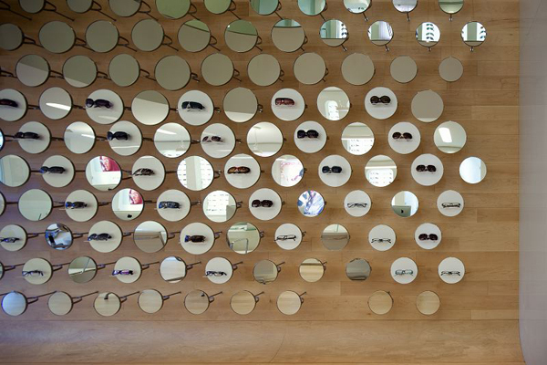 深度分析丨移動(dòng)互聯(lián)下隱形眼鏡（美瞳）產(chǎn)業(yè)的成熟（圖）_2