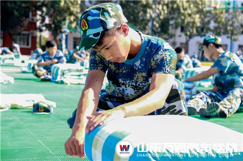 山東萬通“疊軍被”比賽（圖）_4