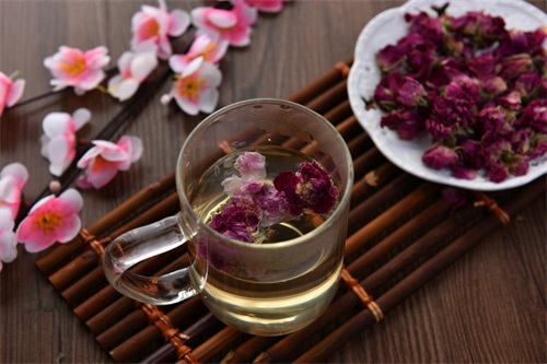 潤歆堂告訴你優(yōu)質(zhì)玫瑰花茶的3個(gè)標(biāo)準(zhǔn)（圖）_1