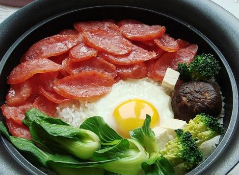 煲仔飯怎么做，廣州哪里有學(xué)煲仔飯技術(shù)（圖）_1