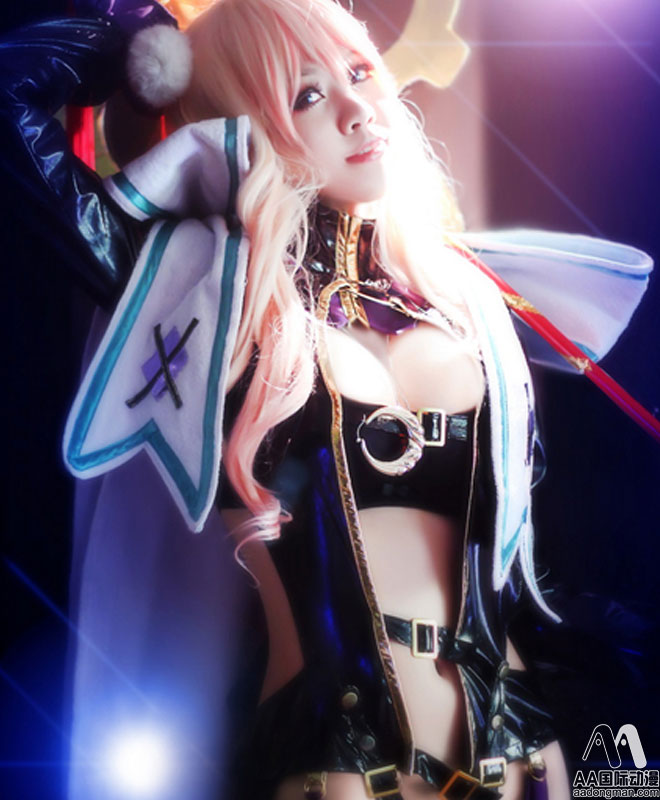 AA國際動漫帶你領(lǐng)略cosplay時尚秀_9