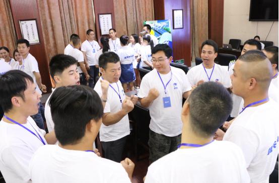 藍(lán)天豚硅藻泥2016年經(jīng)銷商培訓(xùn)大會(huì)【長沙站】圓滿結(jié)束?。▓D）_4