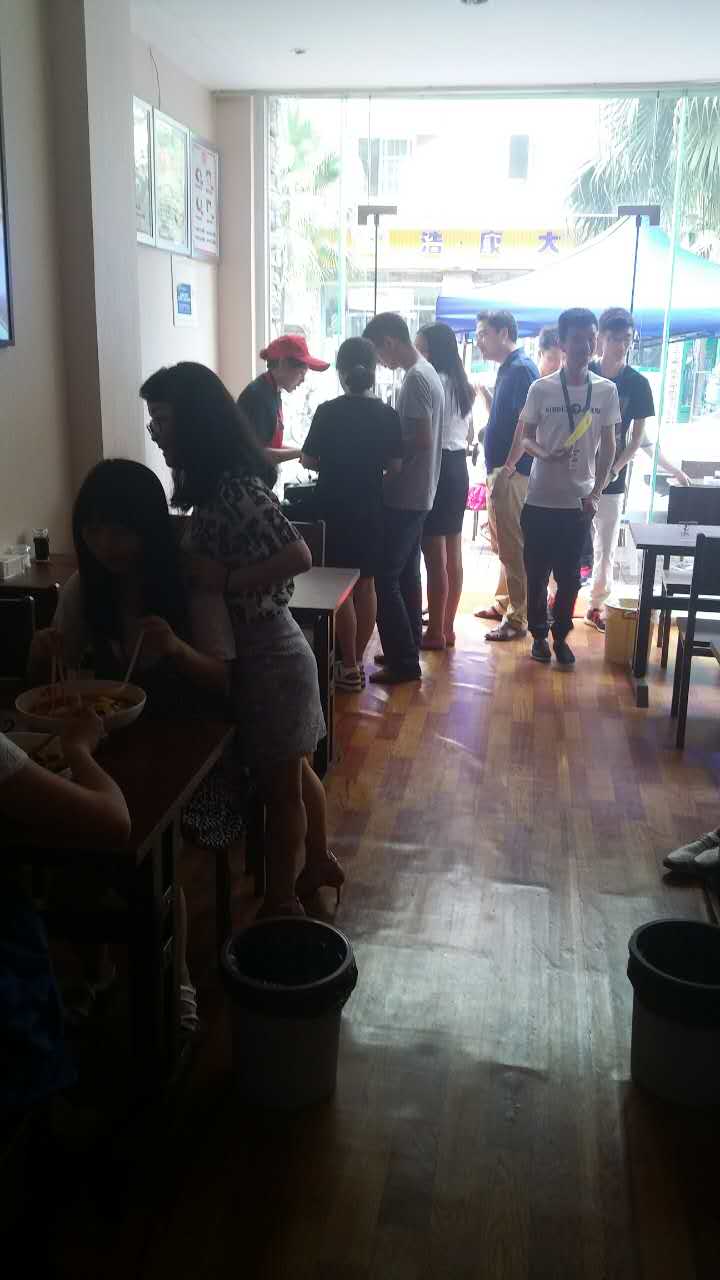 號外!號外!辣暈了火鍋米線成飛店今天開業(yè)了歡迎大家前來品嘗（圖）_4