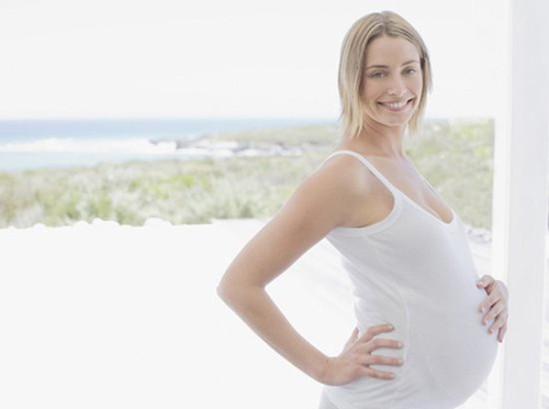 化妝品OEM廠(chǎng)家：孕媽媽選擇防曬霜要慎重（圖）_1