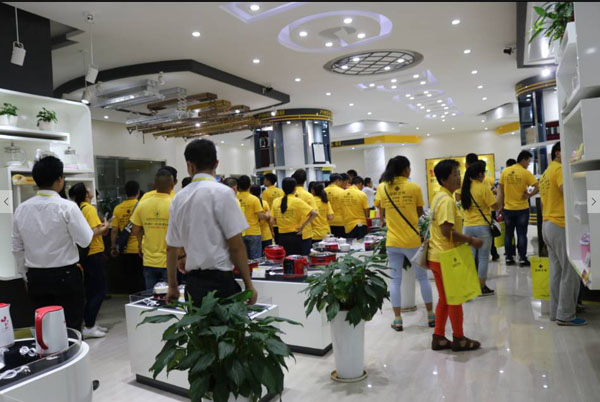 厲兵秣馬 決戰(zhàn)金秋－－品冠凈水第三期“手把手”全國經(jīng)銷商營銷精英培訓班順利結束（圖）_5