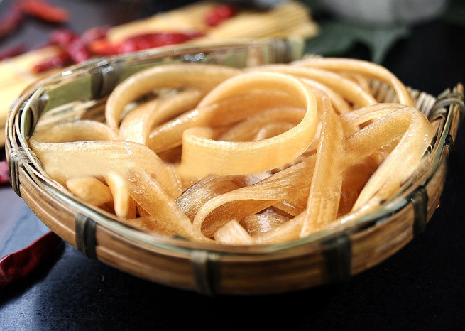 選擇重慶火鍋加盟賺錢的優(yōu)勢(shì)_3