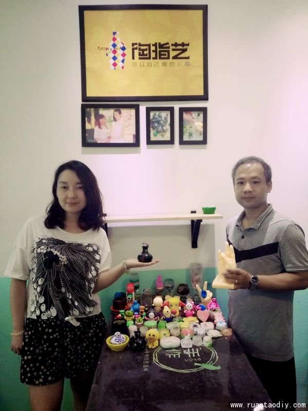 陶藝DIY李女士的加盟店總店培訓(xùn)結(jié)束（圖）_3