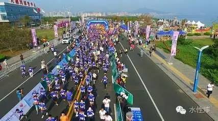 無(wú)窮花水漆 助威煙臺(tái)國(guó)際馬拉松賽事（圖）_2