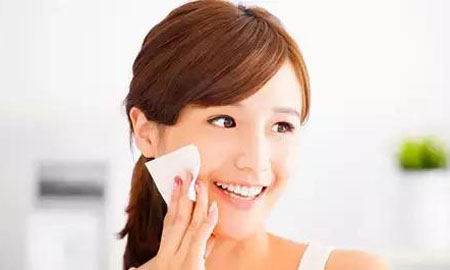 化妝品oem廠家分享秋季護(hù)膚，看你犯了幾個錯誤（圖）_2