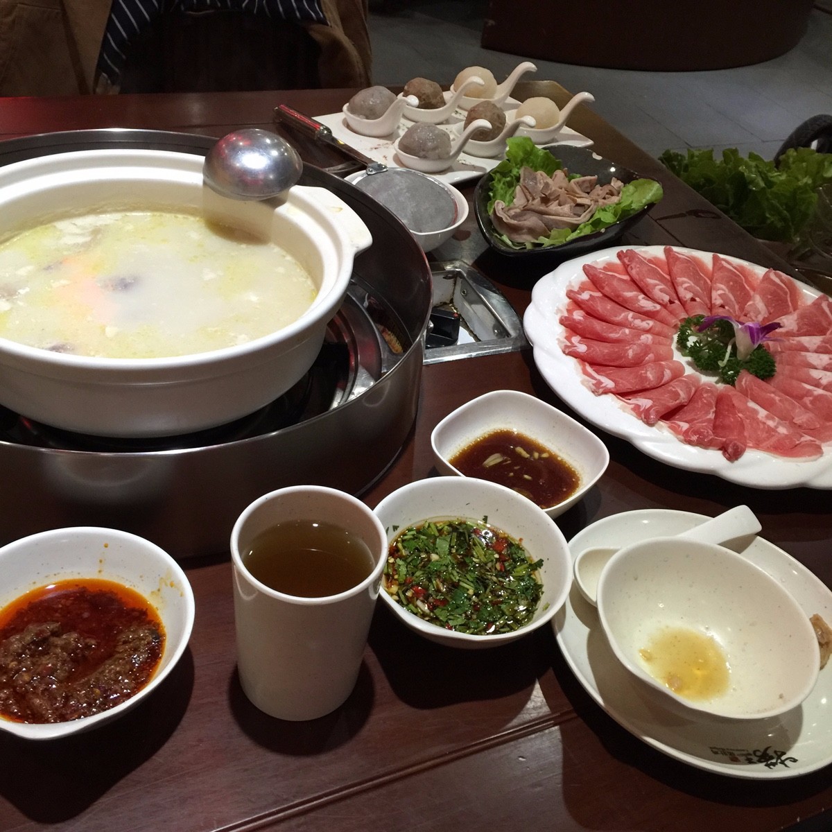 廣州豬肚雞培訓(xùn)多少錢(qián)？豬肚雞的做法（圖）_2