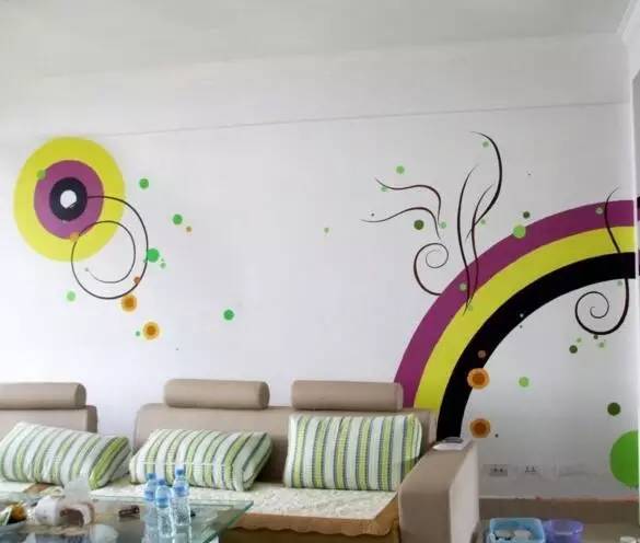 丑的墻體彩繪什么樣？神級(jí)彩繪能讓家變身奇幻森林（圖）_1