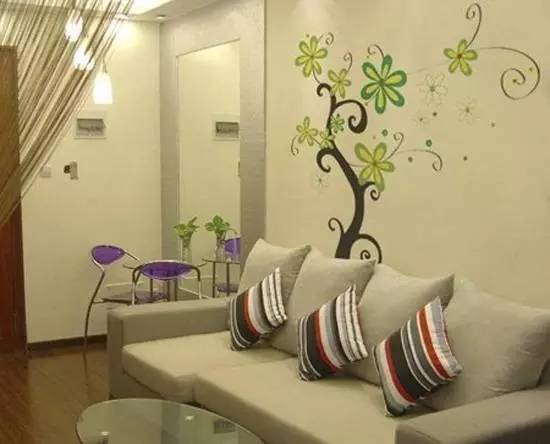 丑的墻體彩繪什么樣？神級(jí)彩繪能讓家變身奇幻森林（圖）_4